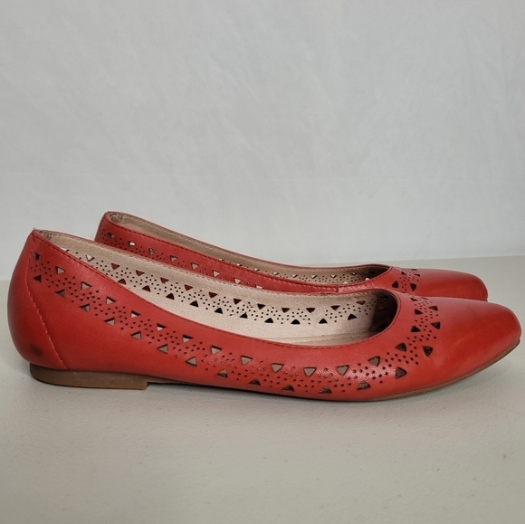 Miz Mooz NYC Red Bombay Cutout Pointed Toe Ballet Flats - Size 7 - 7.5 (7/37.5) - Picture 1 of 15